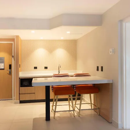 Hampton By Hilton Saltillo Zona Aeropuerto Exterior photo