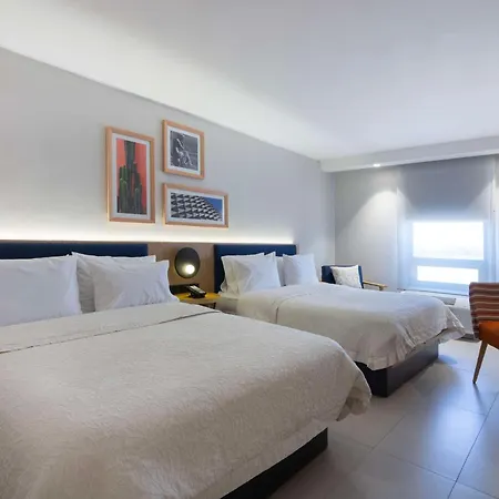 Hampton By Hilton Saltillo Zona Aeropuerto Exterior photo