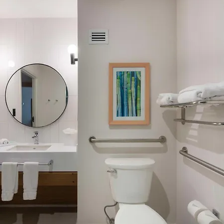 Hampton By Hilton Saltillo Zona Aeropuerto Exterior photo