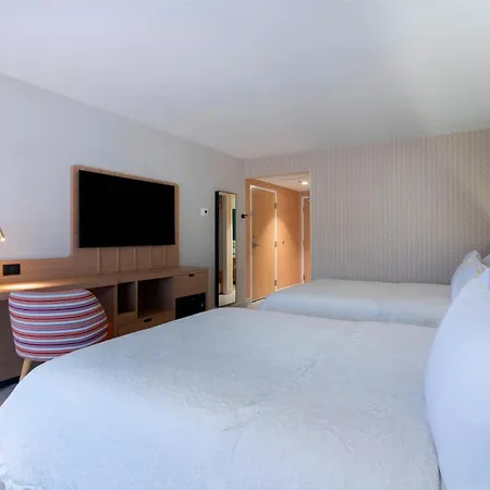 Hampton By Hilton Saltillo Zona Aeropuerto Exterior photo
