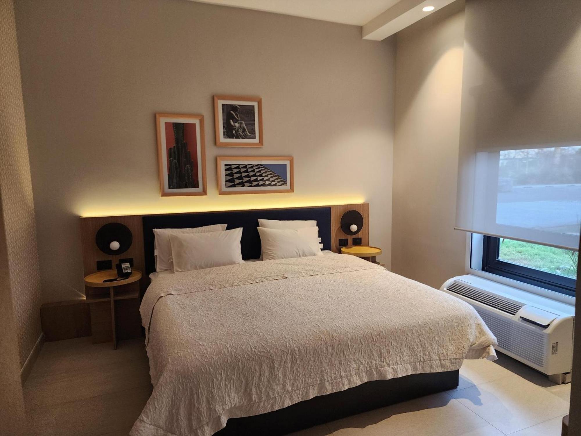 Hotel Hampton By Hilton Zona Aeropuerto 4*