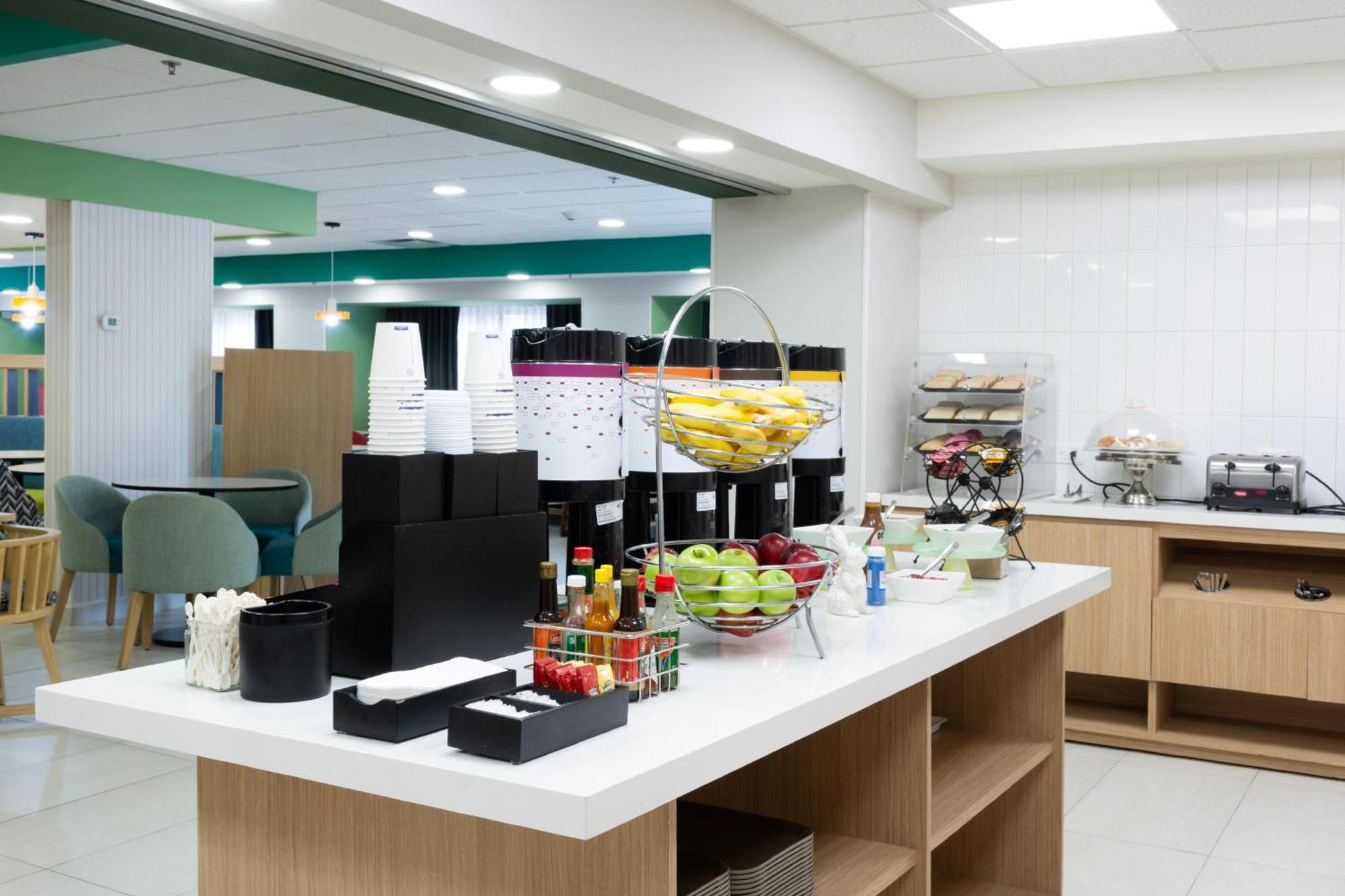 Hampton By Hilton Zona Aeropuerto Hotel 4*