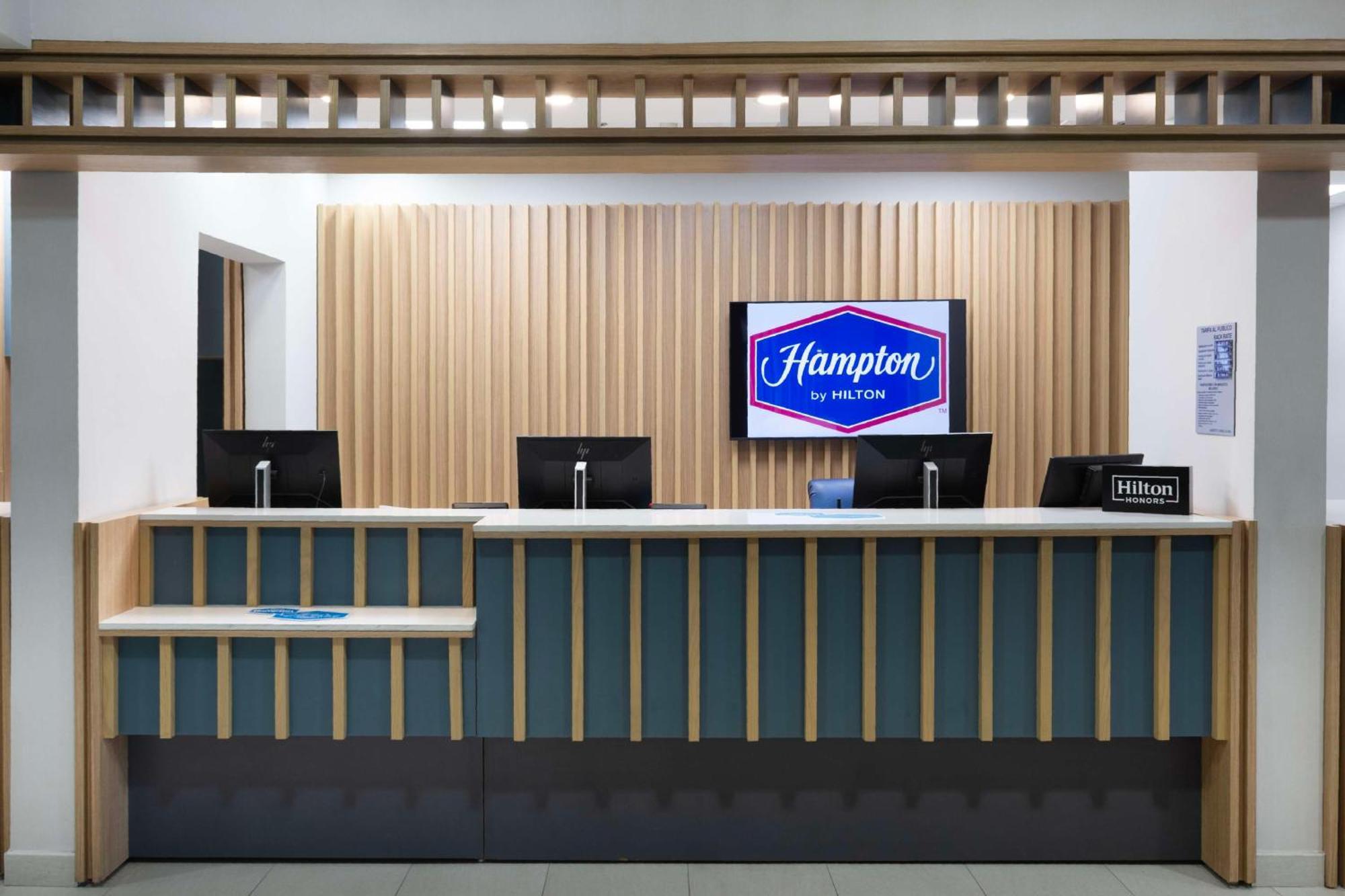 Hotel Hampton By Hilton Zona Aeropuerto 4*