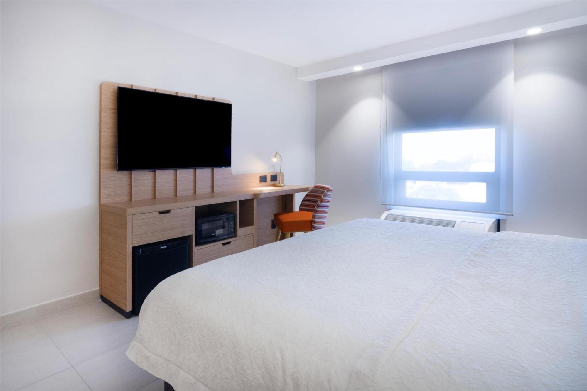 Hampton By Hilton Zona Aeropuerto Hotel
