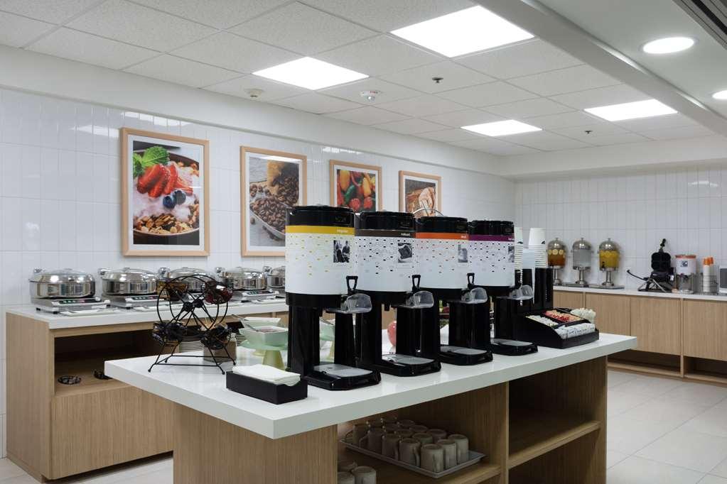 Hampton By Hilton Zona Aeropuerto 4*
